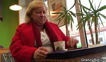 マッサージのために彼女の恋人前の男 アダルト 女 向け