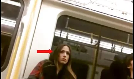 美しいブルネットのハードコア三人組 えち 動画 女性