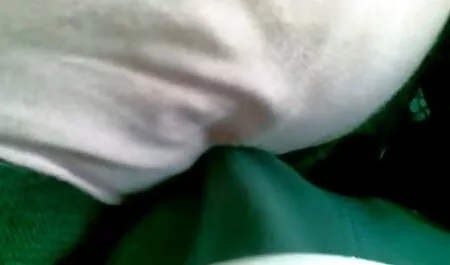 のために彼女のボーイフレンドでザ尻近くの屋外プール 女 用 アダルト ビデオ