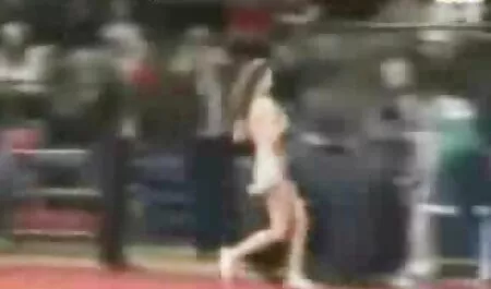 二つの若い女の子スワップ体のためにa男幸せな膨満感 女性 が 見 たい av