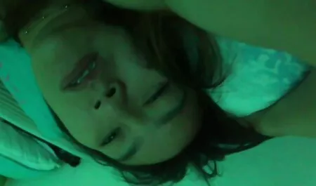 レズビアンの朝のキッチン 女性 向け 安心 エロ 動画