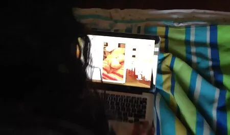 ギャングバンとともに魅力的なslut 動画 シュガール