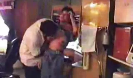 Pissing屋外ひfucks彼の妻歩くハード 無 修正 女性 向け