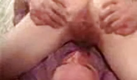 ブルネットの気質は二つのcocks植え付け 女 の ため の エロ 動画